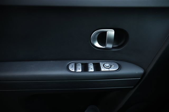 Used 2024 Hyundai Ioniq 5 SE image 14