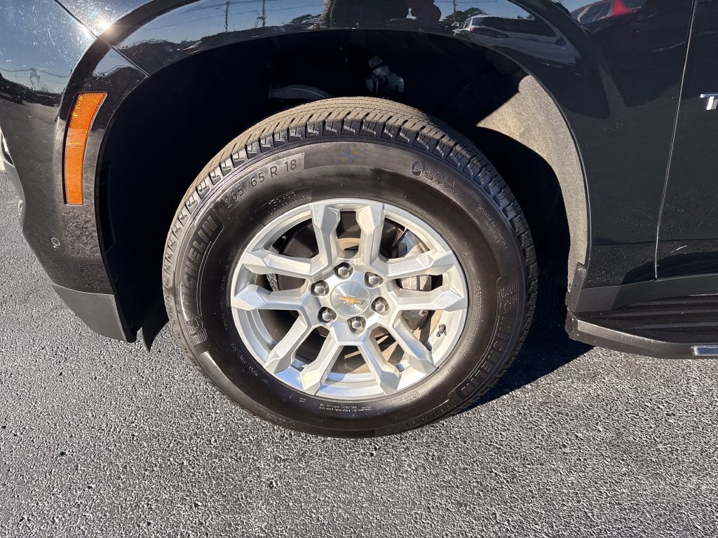 Used 2025 Chevrolet Tahoe LT AWD/4WD image 32