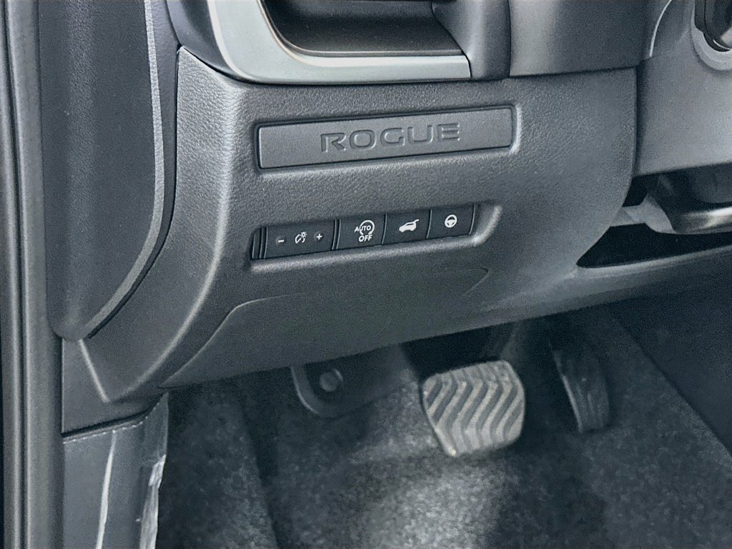 New 2026 Nissan Rogue Dark Armor AWD/4WD image 15