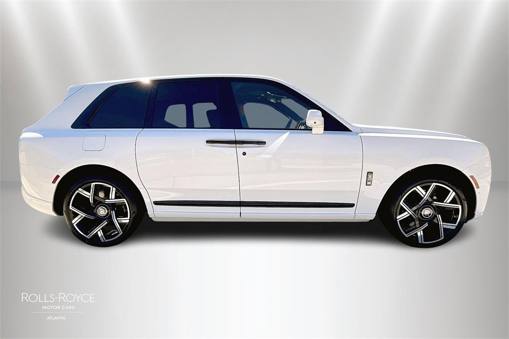 New 2026 Rolls-Royce Cullinan Black Badge image 14