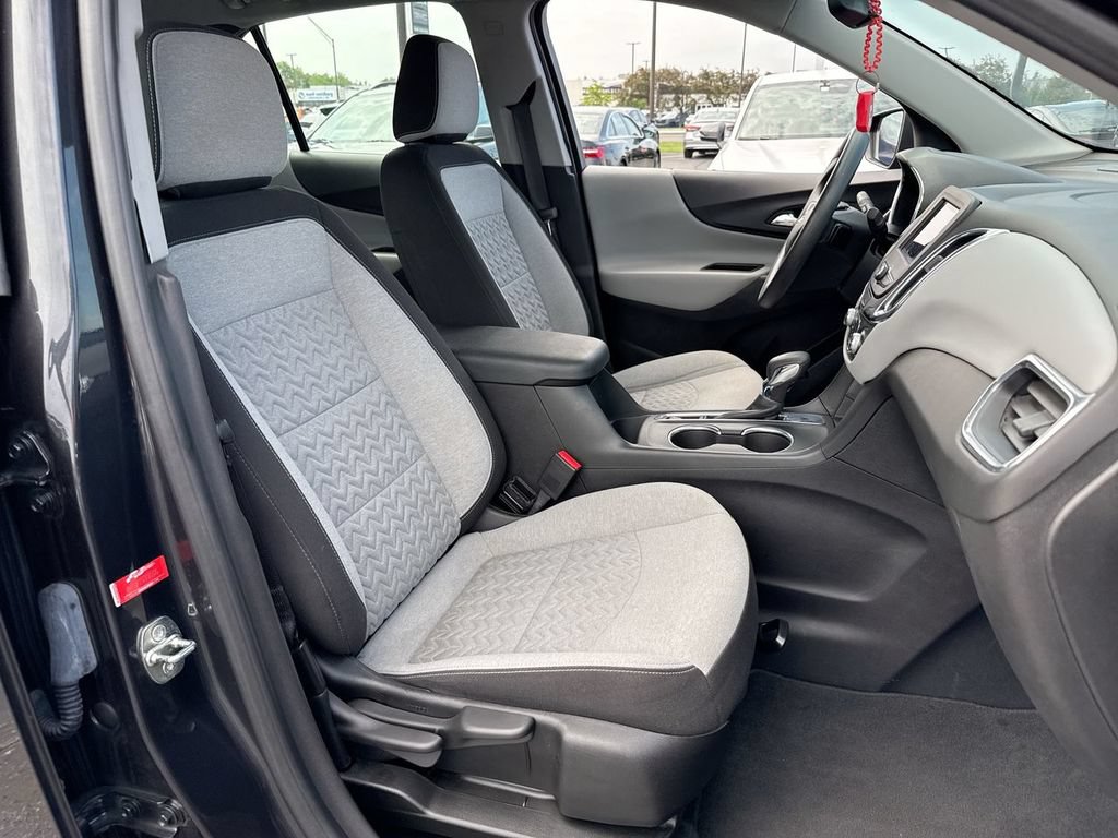 Used 2022 Chevrolet Equinox LS FWD image 25
