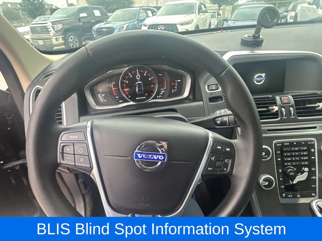 Used 2016 Volvo XC60 T5 Premier w/ Proximity Package FWD image 9