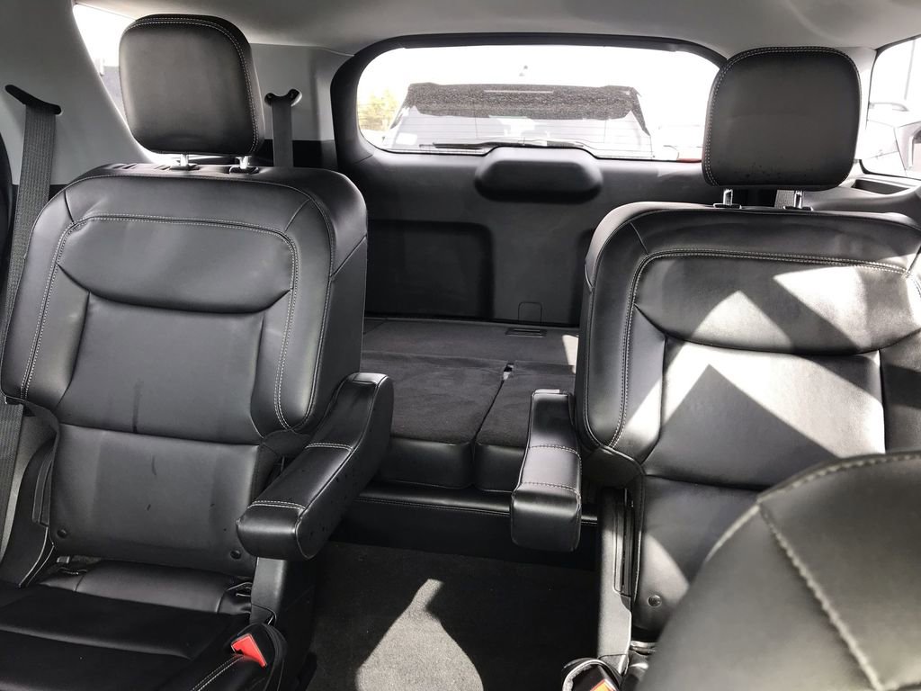 Used 2022 Ford Explorer XLT w/ Equipment Group 202A AWD/4WD image 22
