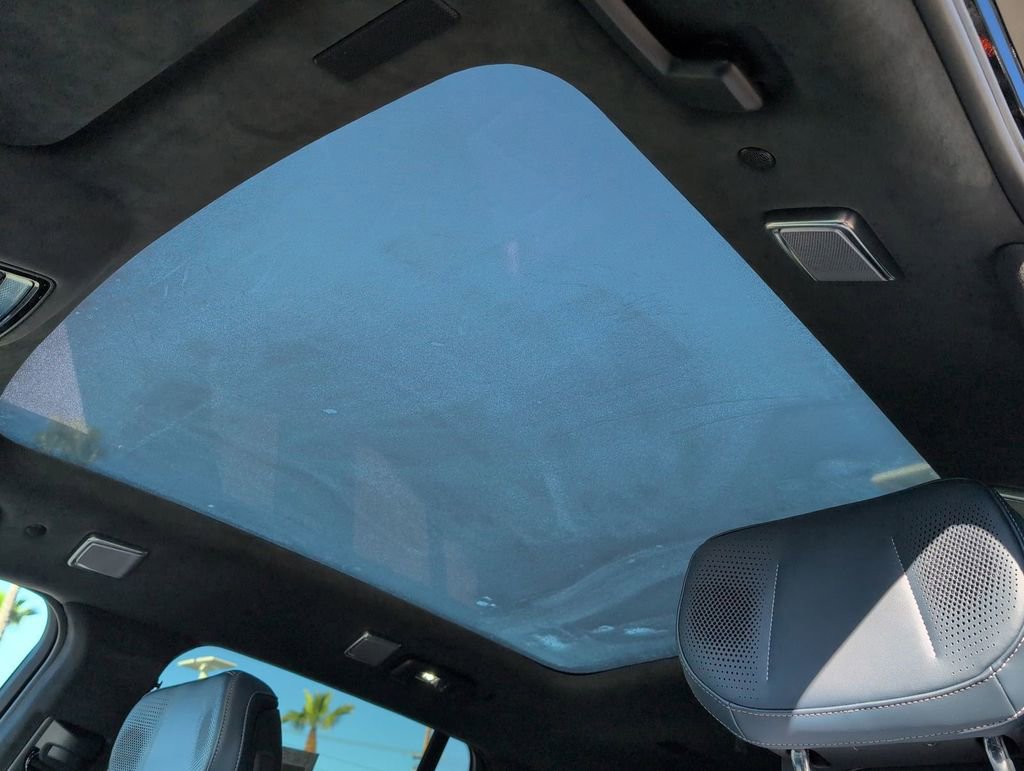 Used 2025 Cadillac Escalade IQ Luxury 2 image 7