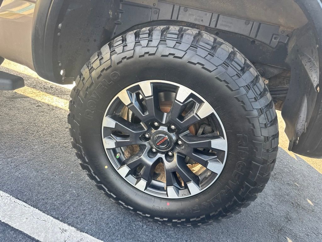 Used 2020 Nissan Titan PRO-4X w/ Pro-4x Convenience Package AWD/4WD image 9
