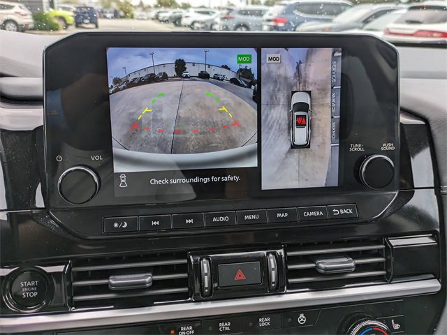 Used 2025 Nissan Pathfinder Platinum w/ Cargo Package image 26