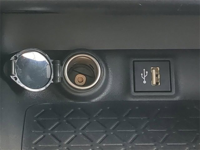 Used 2025 Toyota RAV4 XSE image 28