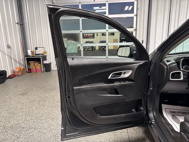 Used 2017 Chevrolet Equinox LT w/ Convenience Package FWD image 7