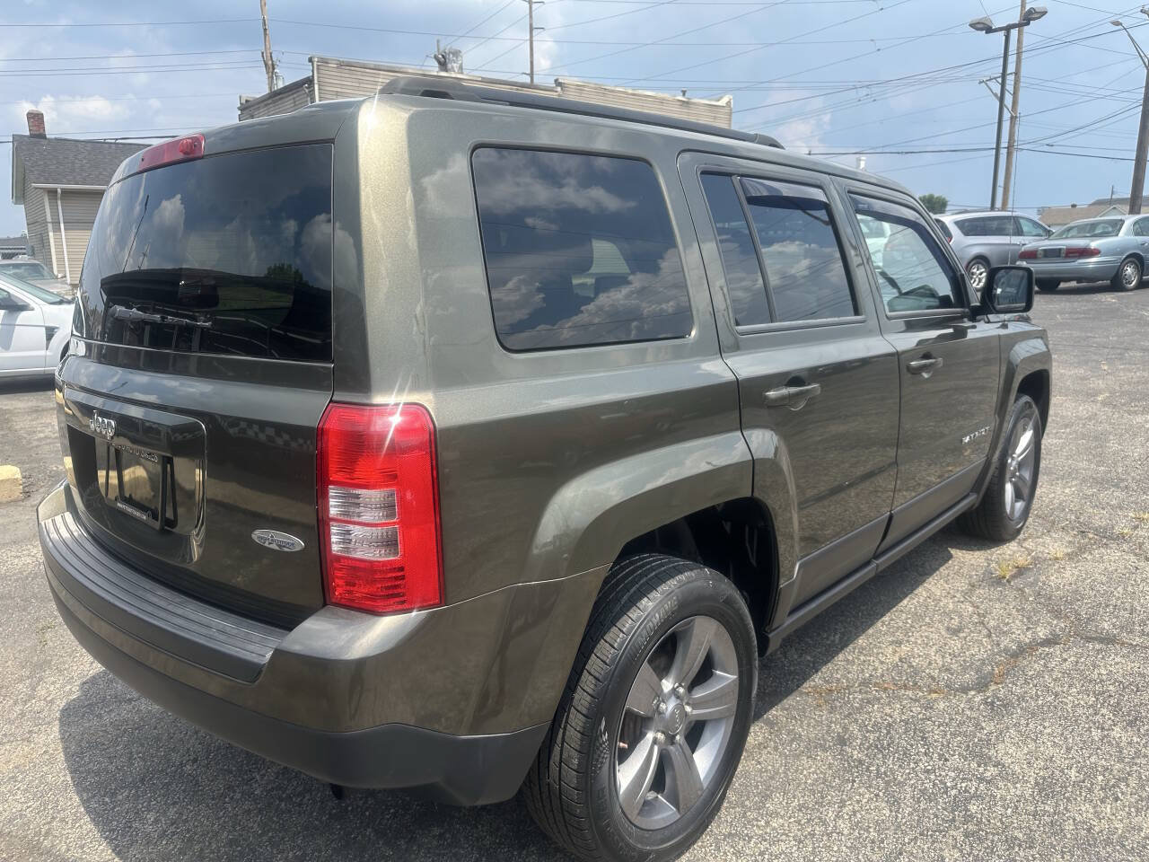 Used 2015 Jeep Patriot High Altitude FWD image 4