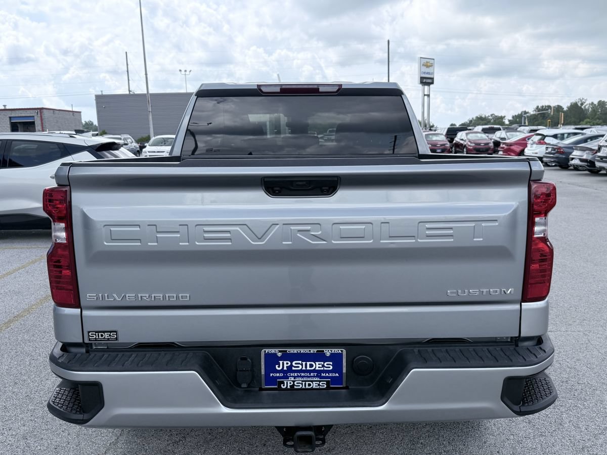 Used 2025 Chevrolet Silverado 1500 Custom RWD image 8