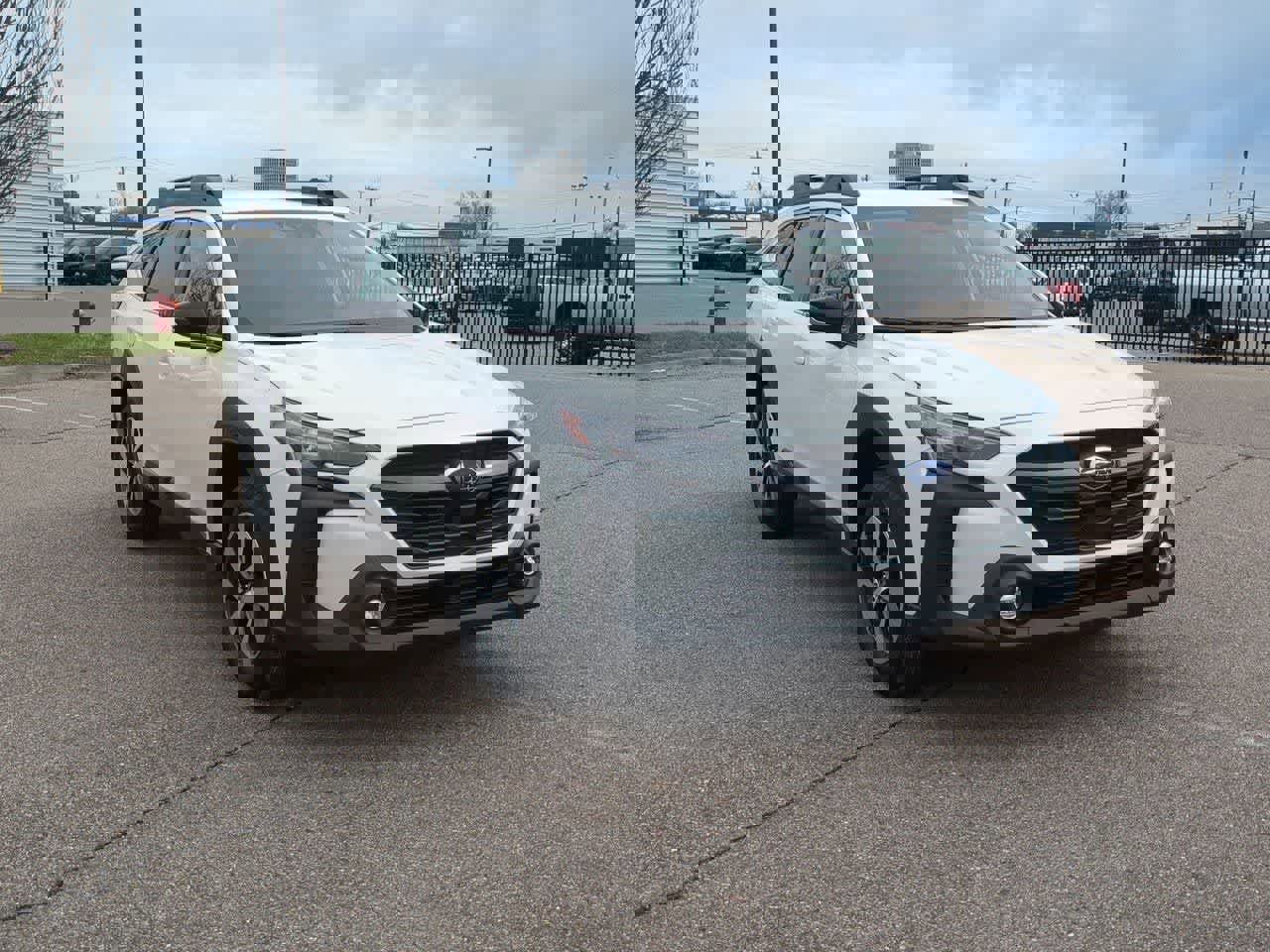 Used 2023 Subaru Outback Premium image 8