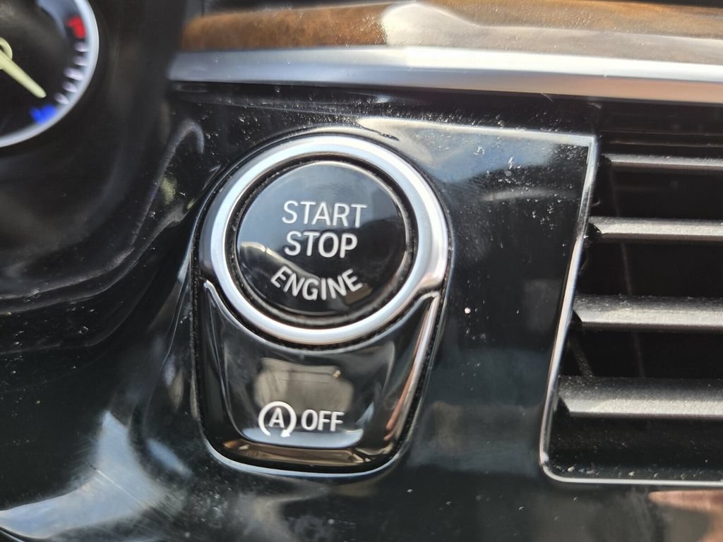 Used 2017 BMW 530i RWD image 24