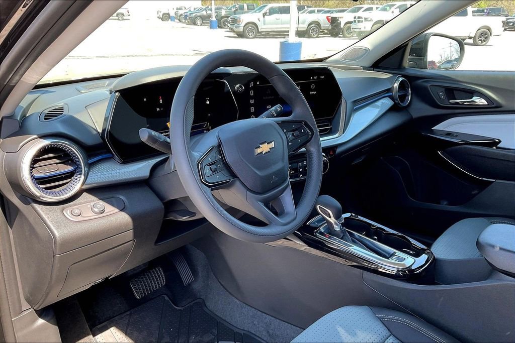 New 2026 Chevrolet Trax LT image 6