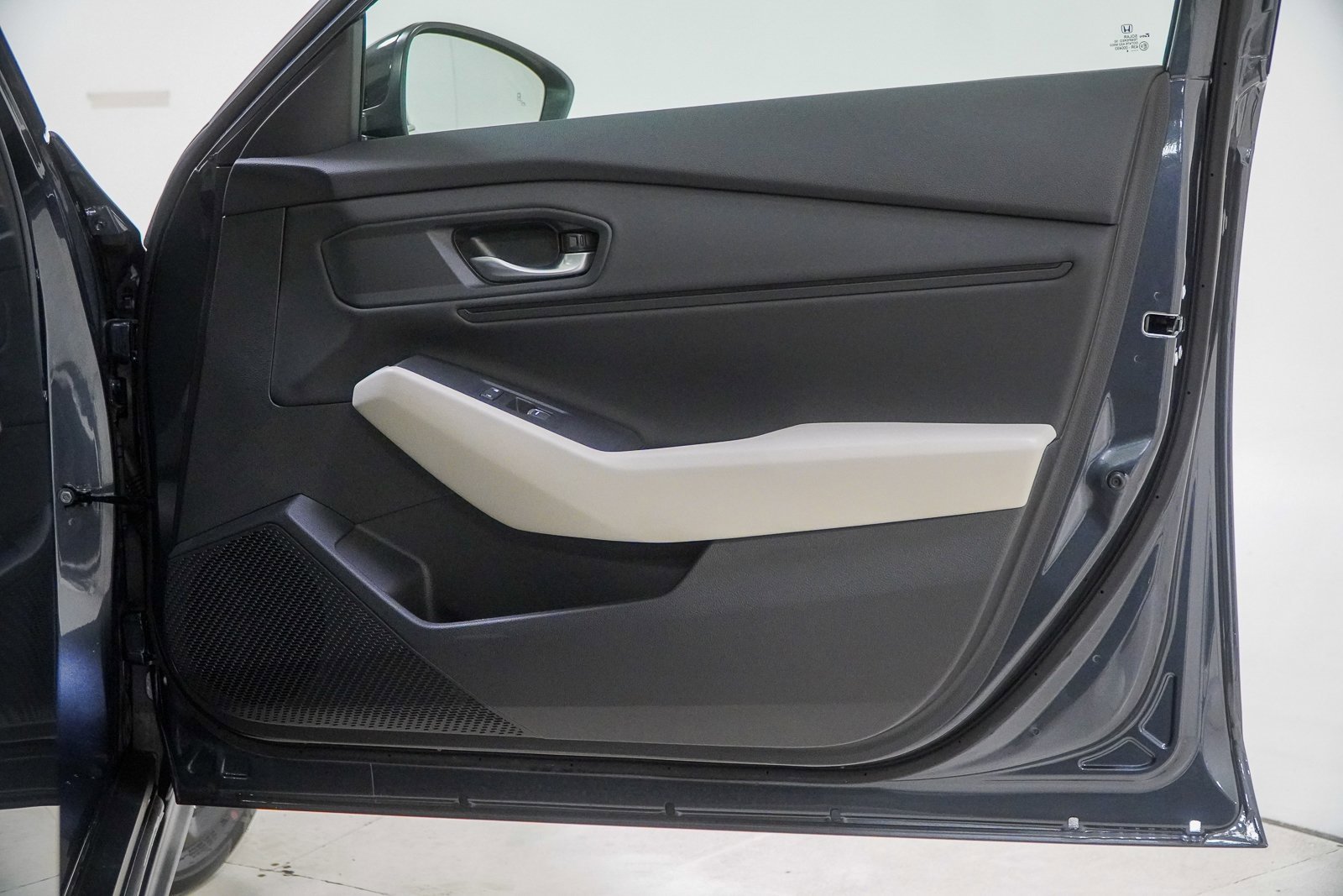 Certified 2025 Honda Accord SE image 33