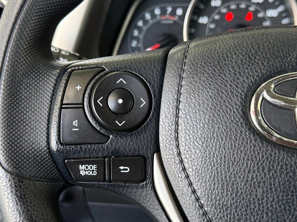 Used 2014 Toyota RAV4 LE image 23