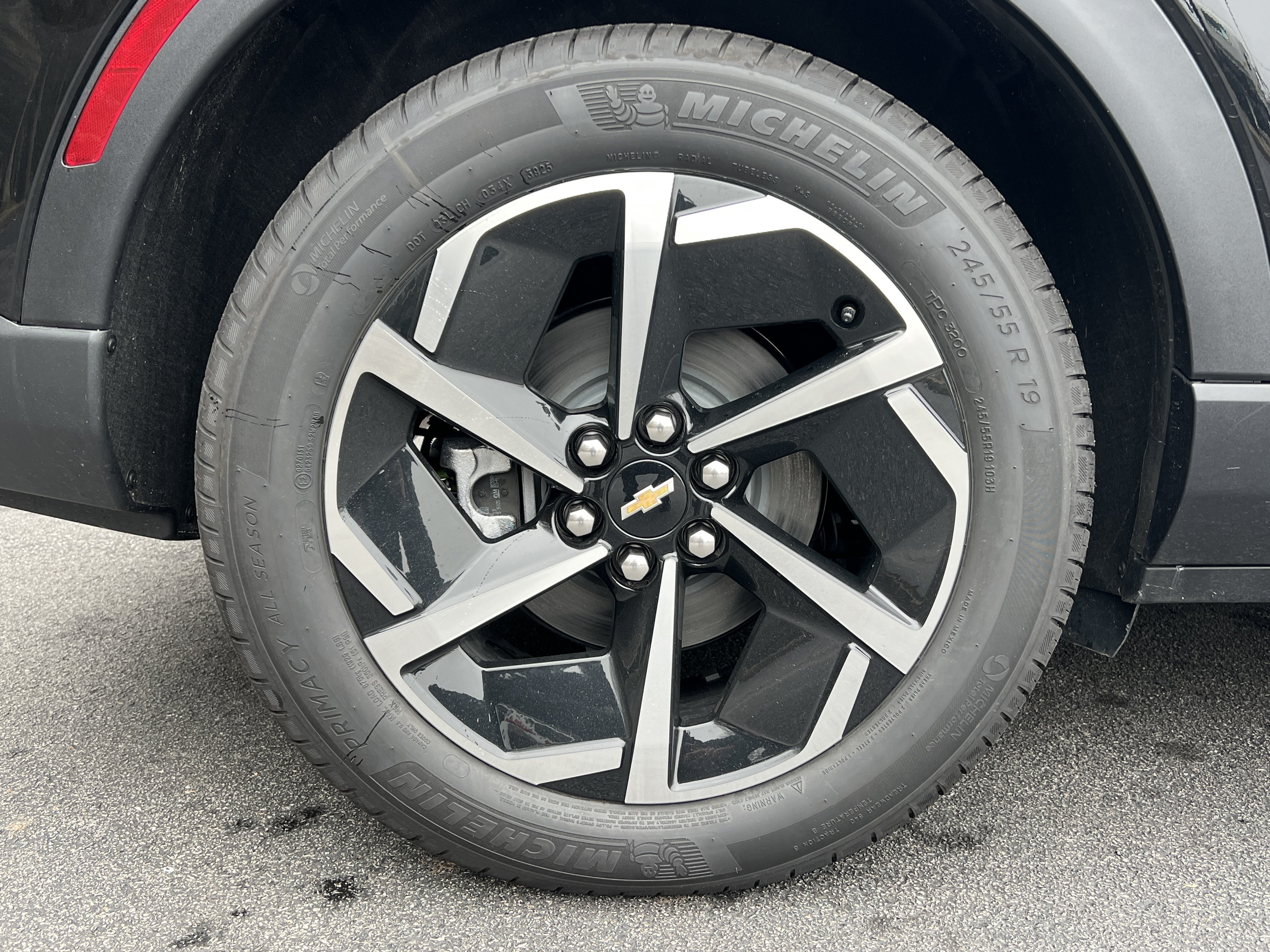New 2026 Chevrolet Equinox EV LT AWD/4WD image 37