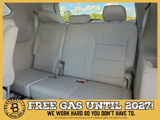 New 2027 Buick Enclave Avenir w/ LPO, Floor Liner Package FWD image 18
