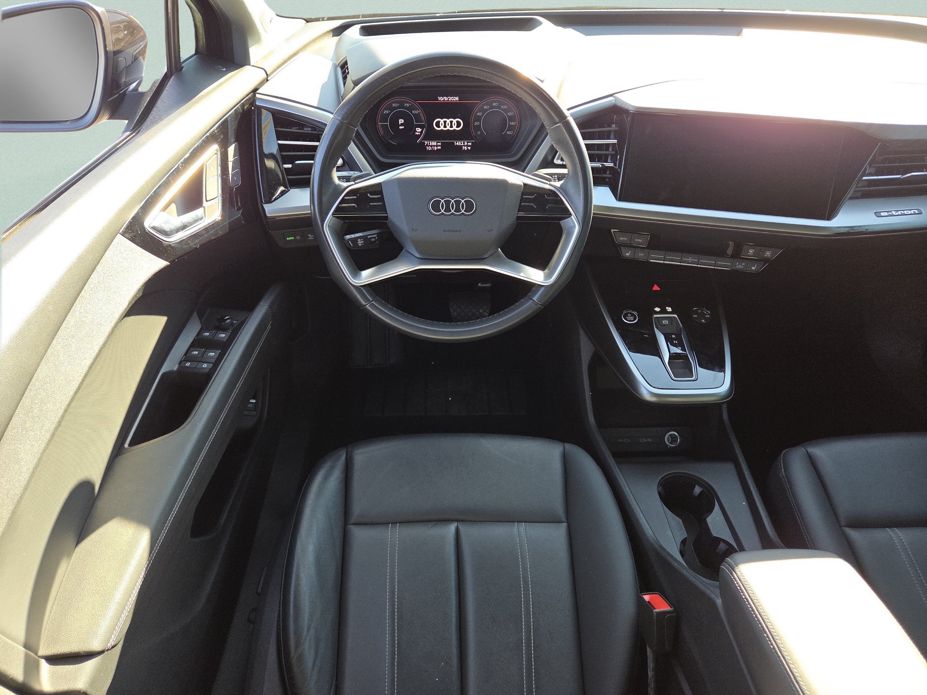 Used 2023 Audi Q4 e-tron Prestige w/ 20" Wheel Package AWD/4WD image 4