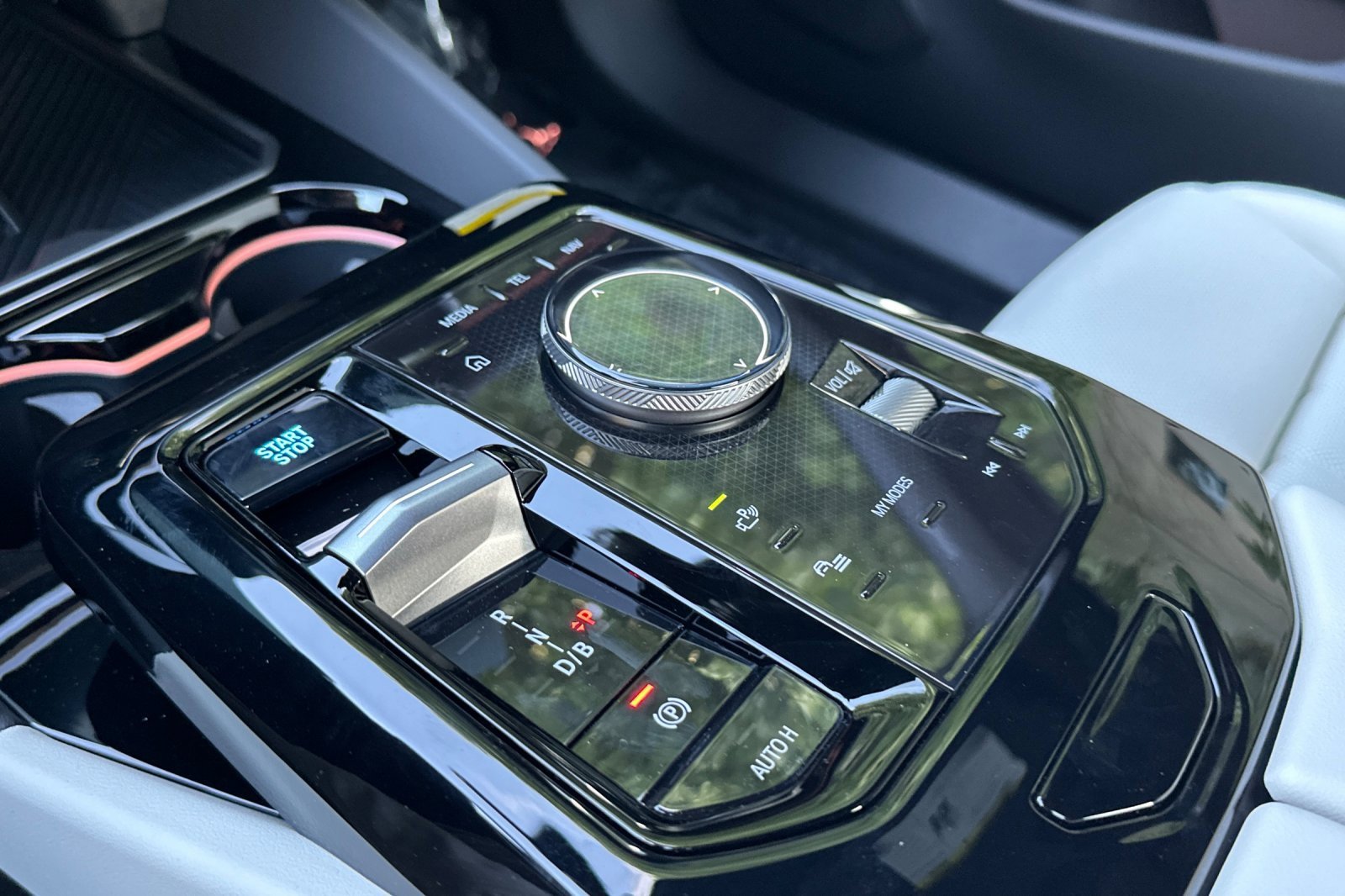 New 2026 BMW i5 eDrive40 image 18