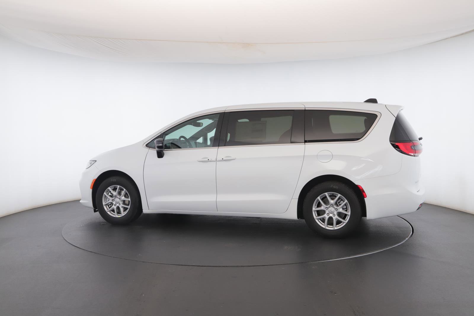 New 2026 Chrysler Pacifica Select image 20