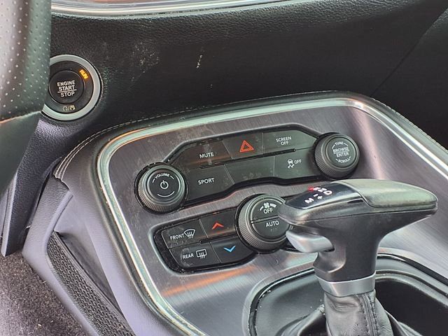 Used 2018 Dodge Challenger SXT w/ Blacktop Package image 27