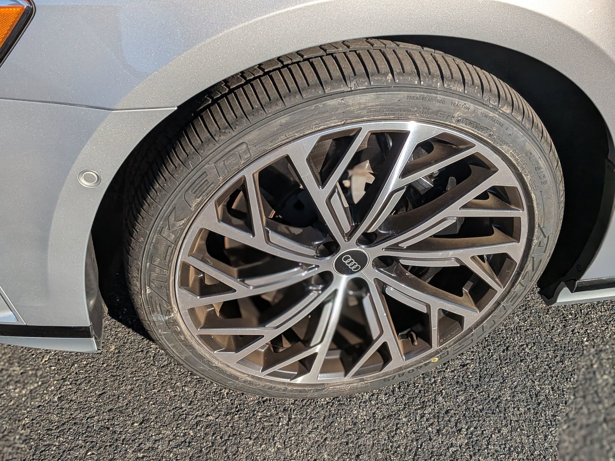 Used 2021 Audi A8 L 4.0T w/ Executive Plus Package image 12