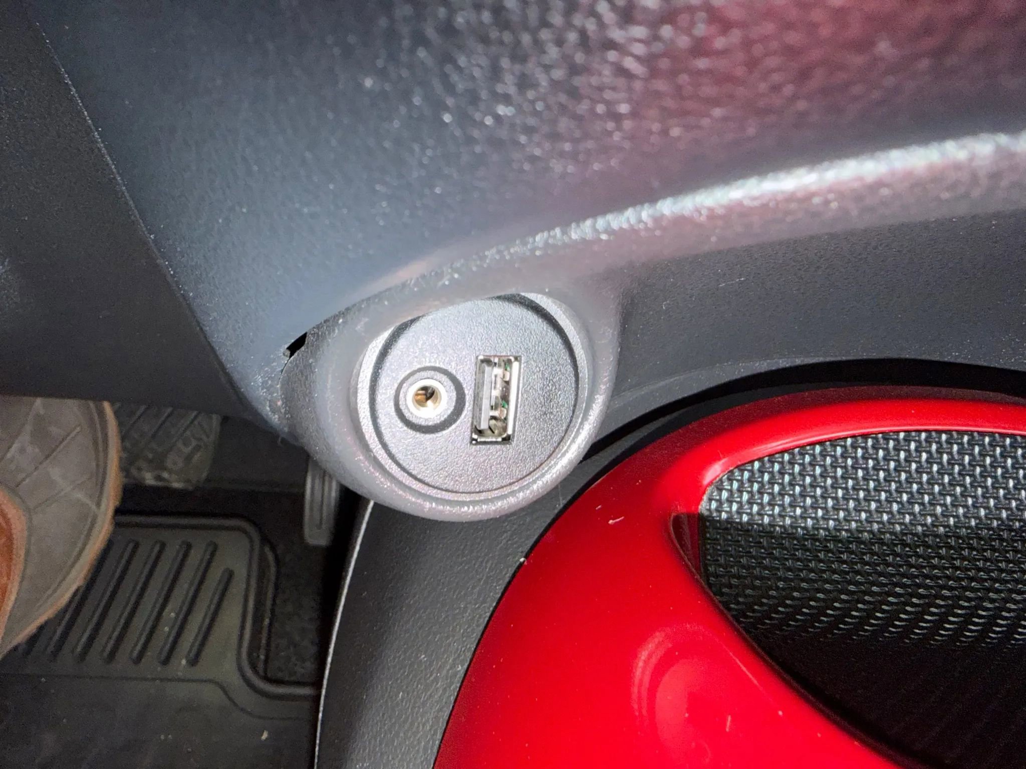 Used 2015 Nissan Juke SL image 54