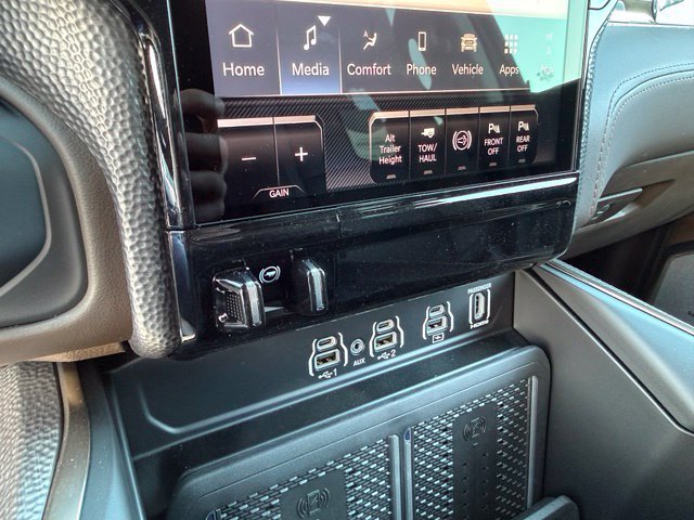 New 2026 RAM 3500 Longhorn AWD/4WD image 35