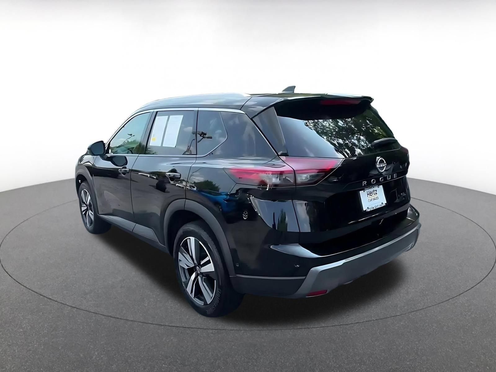 Used 2026 Nissan Rogue SL FWD image 10