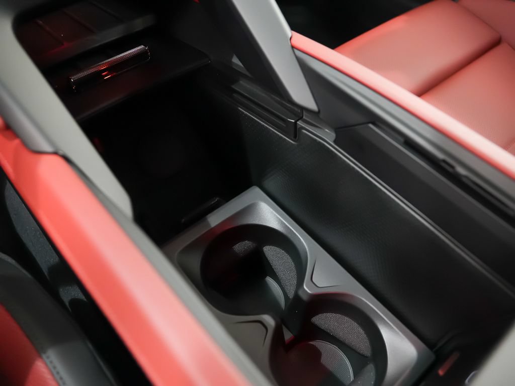 New 2026 Porsche Cayenne Electric AWD/4WD image 32