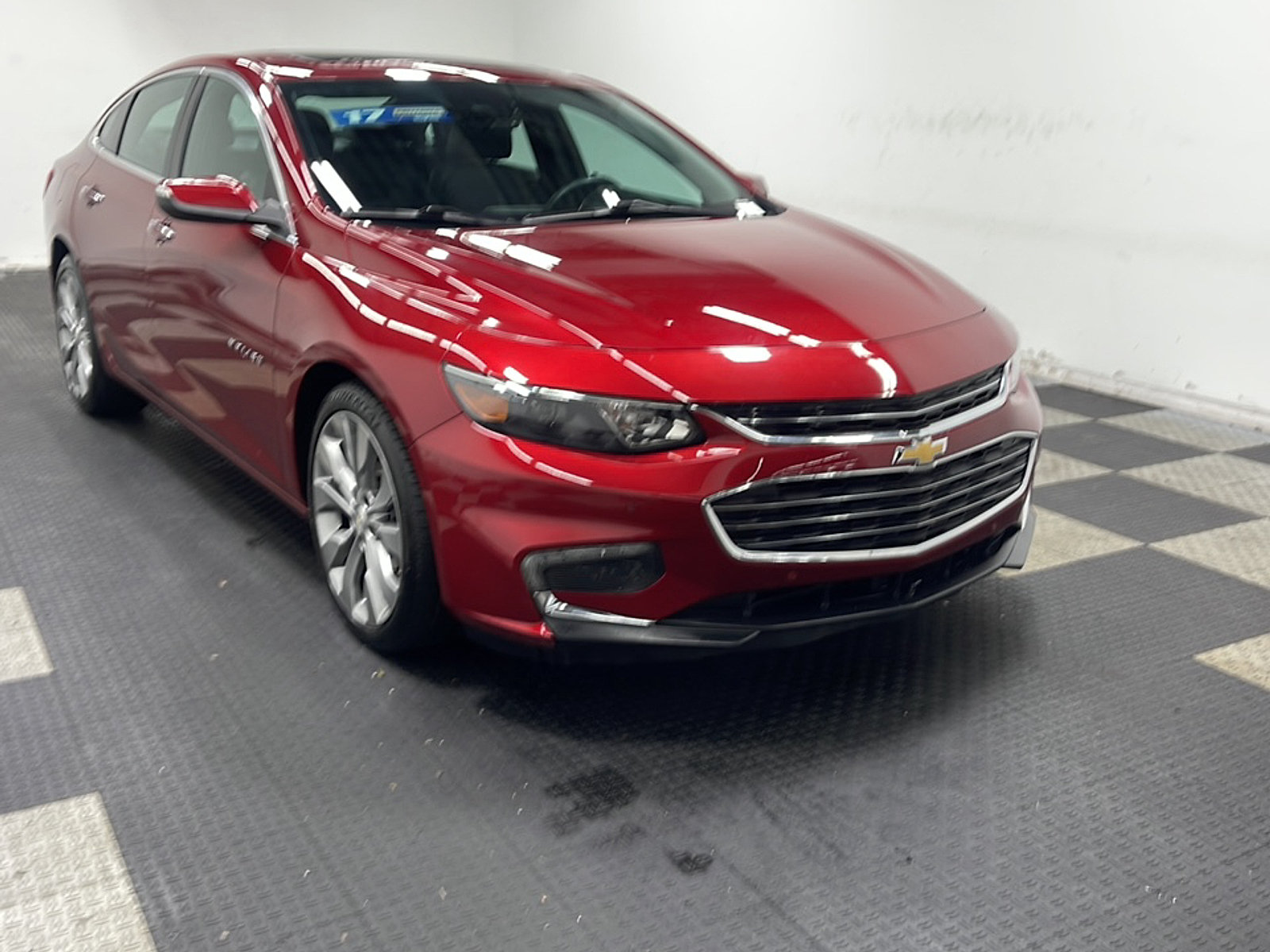 Used 2017 Chevrolet Malibu Premier w/ Premier Sun and Wheel Package FWD image 22