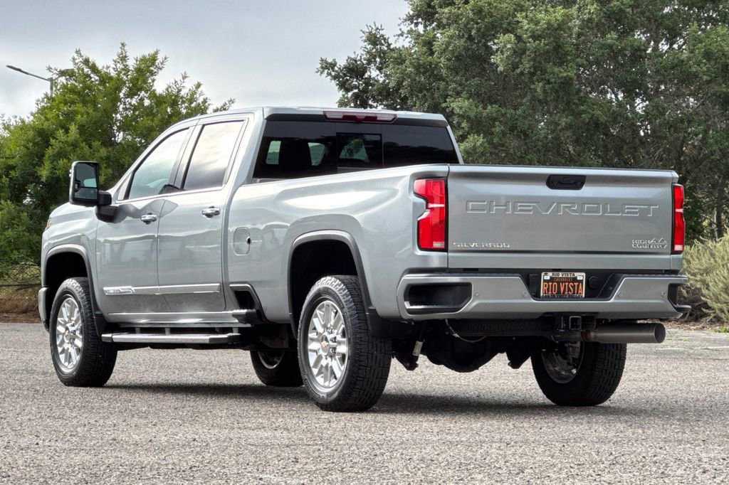Certified 2024 Chevrolet Silverado 3500 High Country AWD/4WD image 6