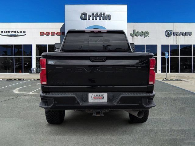 Used 2025 Chevrolet Silverado 2500 LTZ w/ LTZ Plus Package AWD/4WD image 8