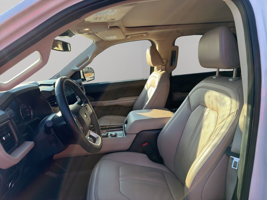 Used 2024 Ford Expedition Max Limited image 4