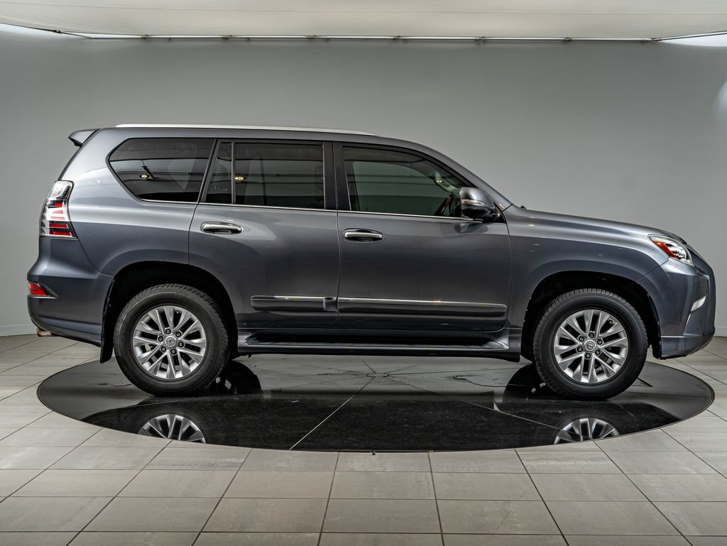 Used 2016 Lexus GX 460 w/ Premium Package AWD/4WD image 4