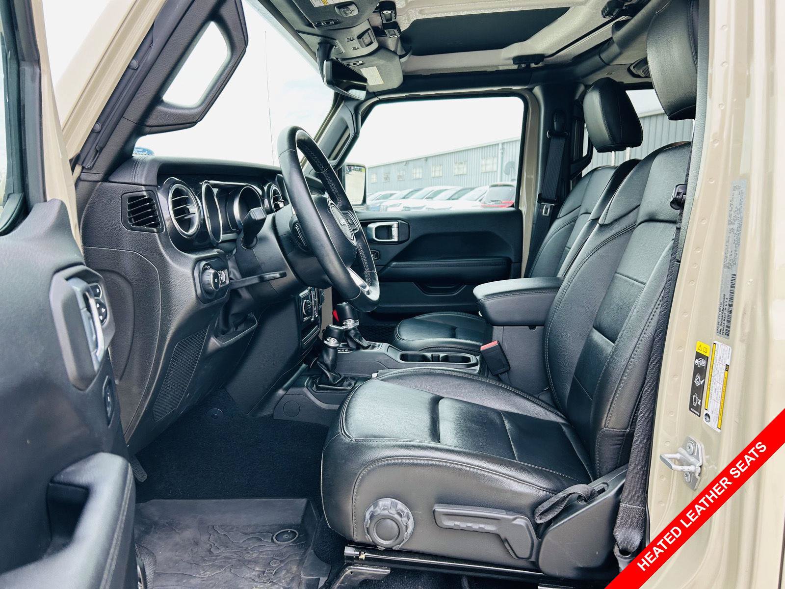 Used 2022 Jeep Wrangler Unlimited Sahara AWD/4WD image 3