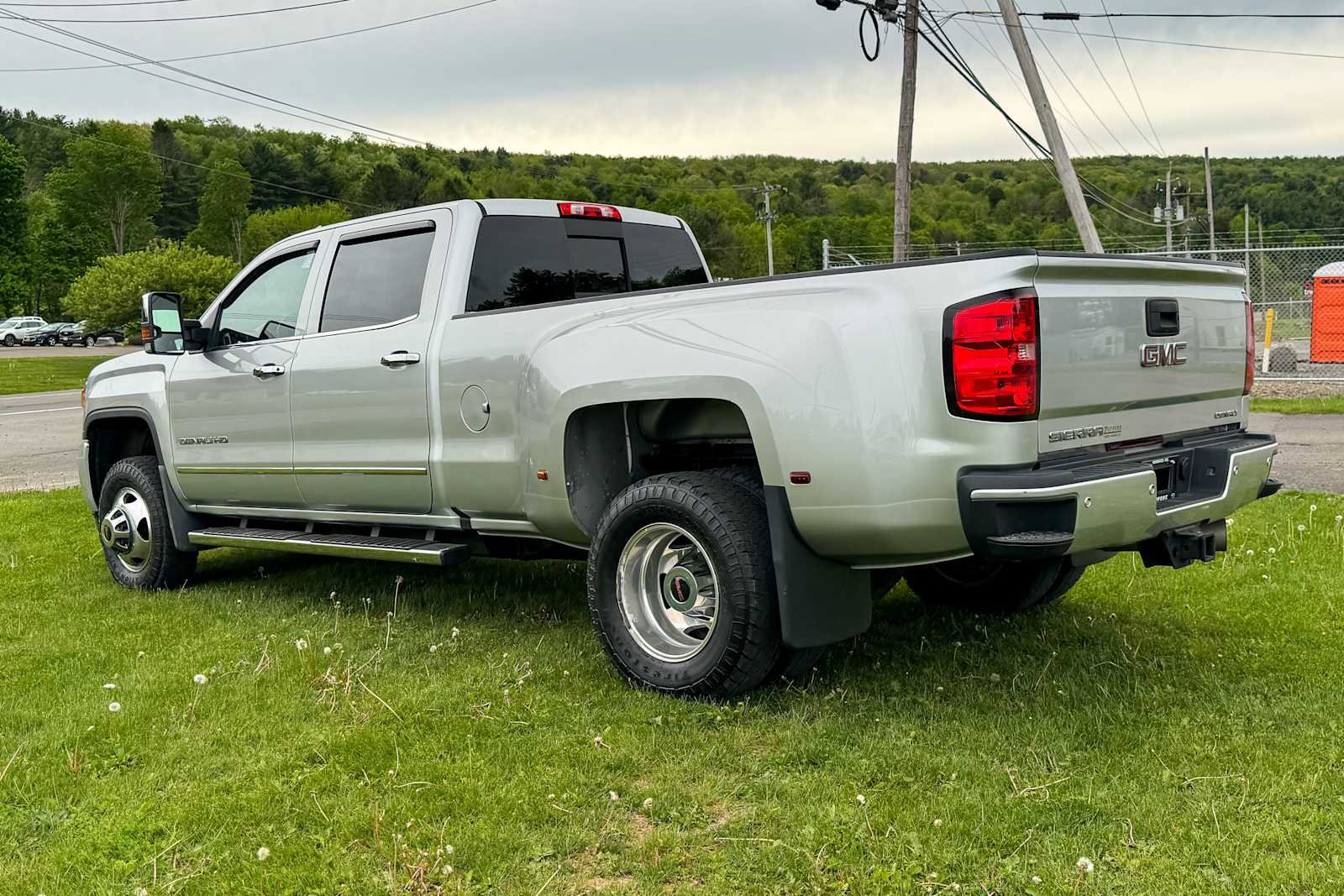 Used 2018 GMC Sierra 3500 Denali w/ Duramax Plus Package AWD/4WD image 5