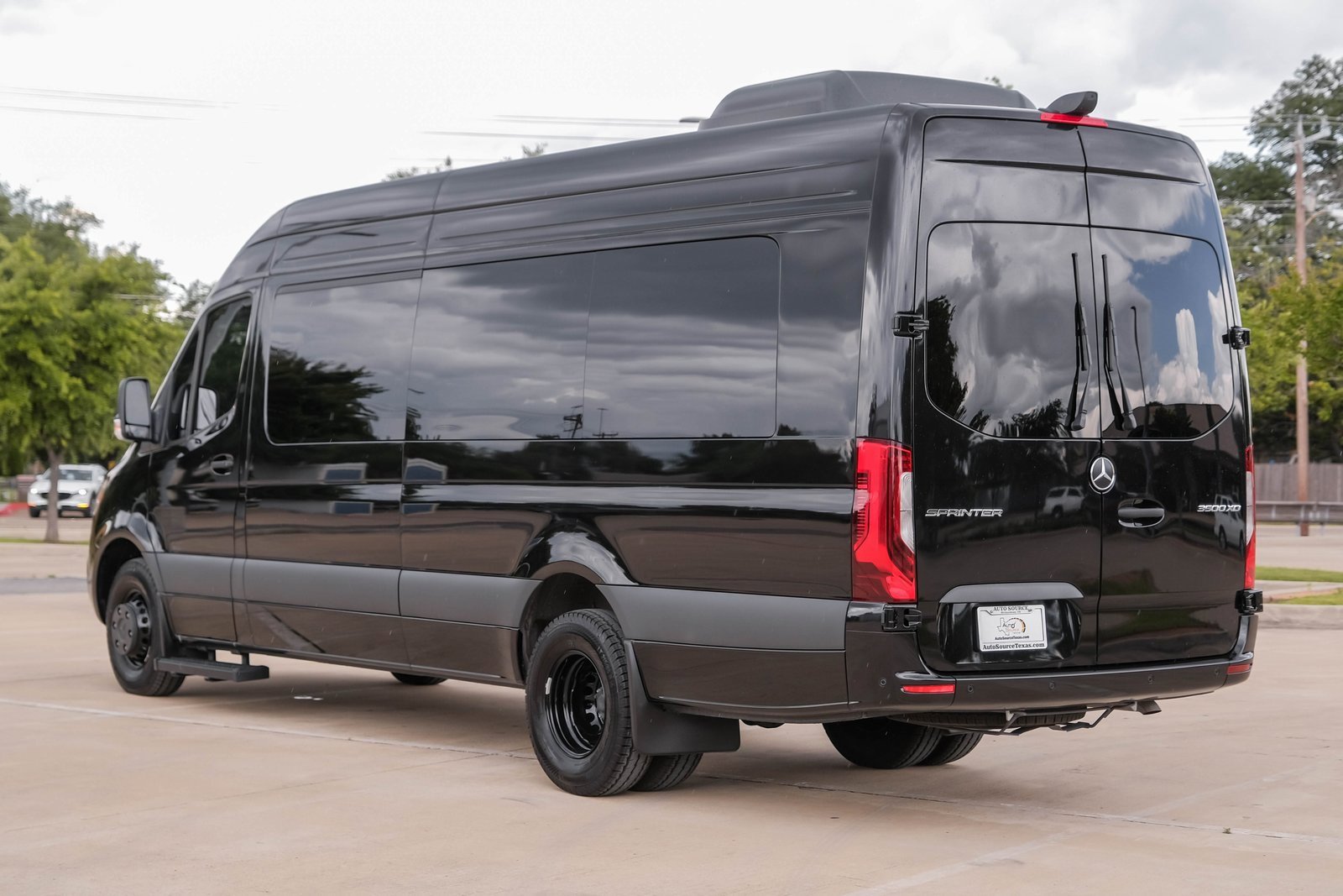 Used 2024 Mercedes-Benz Sprinter 3500 image 13