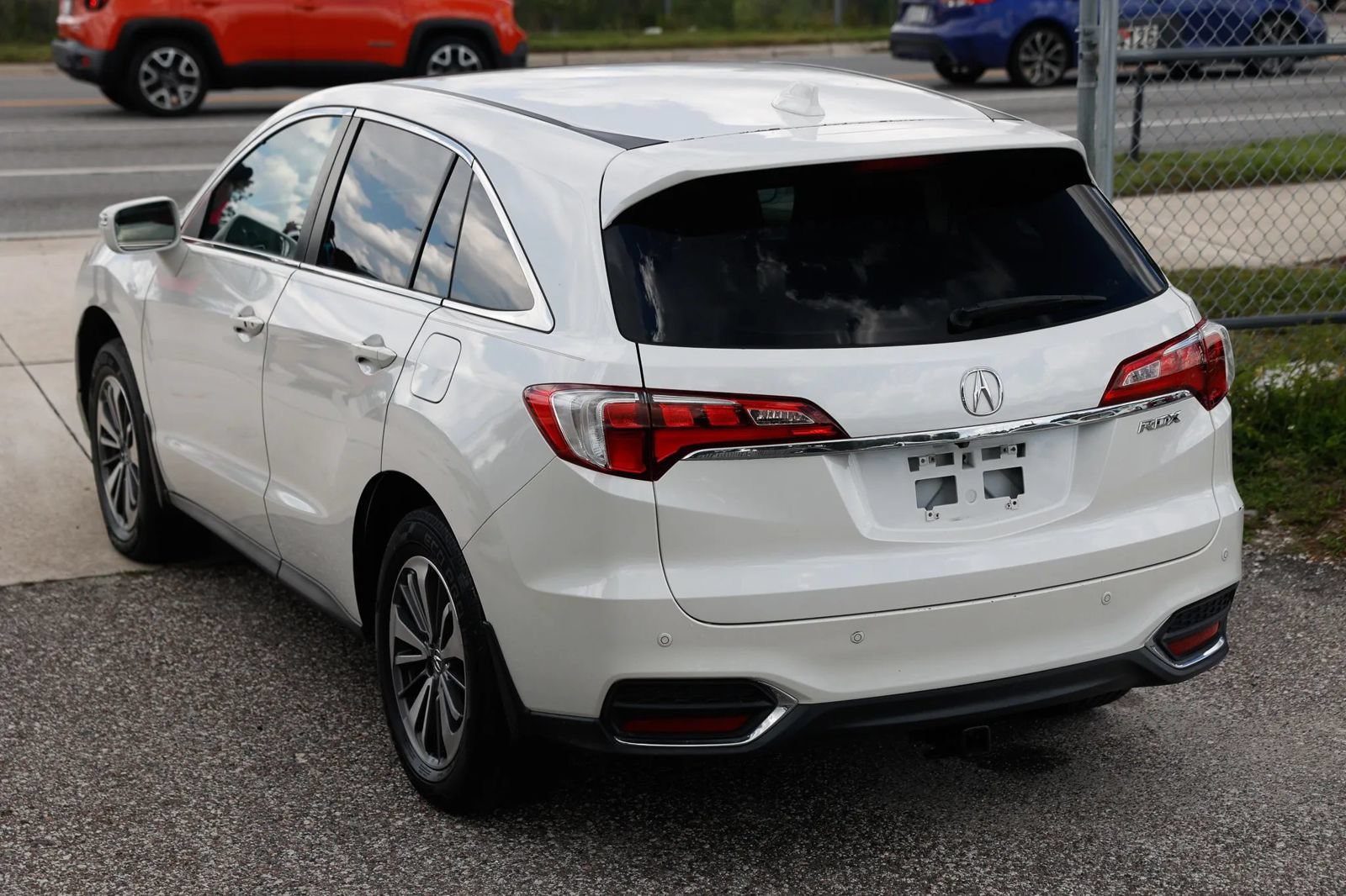 Used 2016 Acura RDX w/ Advance Package FWD image 3