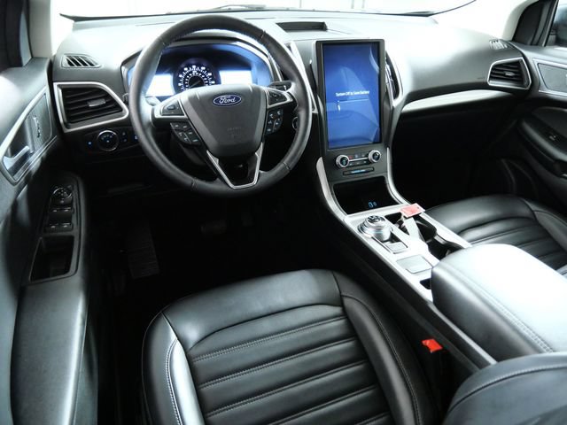 Certified 2024 Ford Edge SEL w/ Convenience Package AWD/4WD image 4