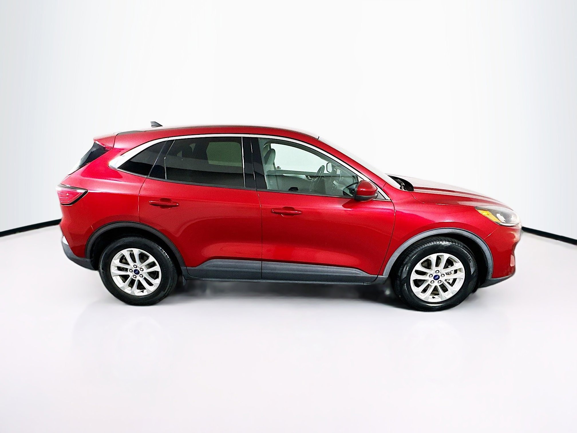 Used 2020 Ford Escape SE image 10