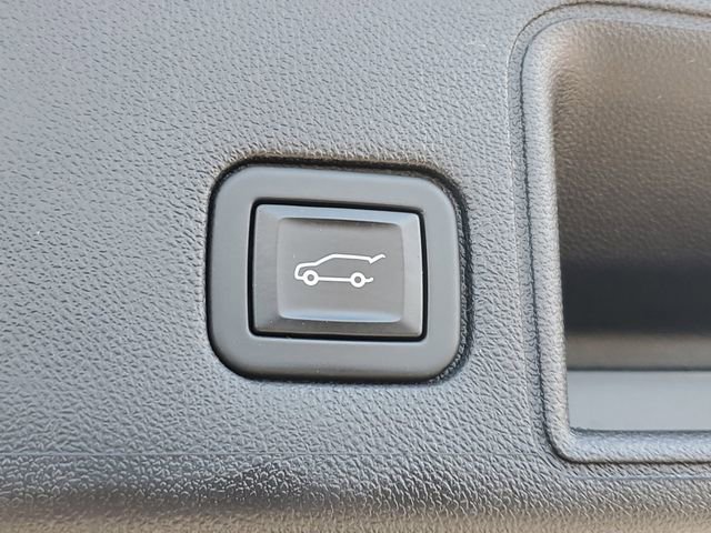 Certified 2023 GMC Terrain SLE w/ Driver Convenience Package image 8