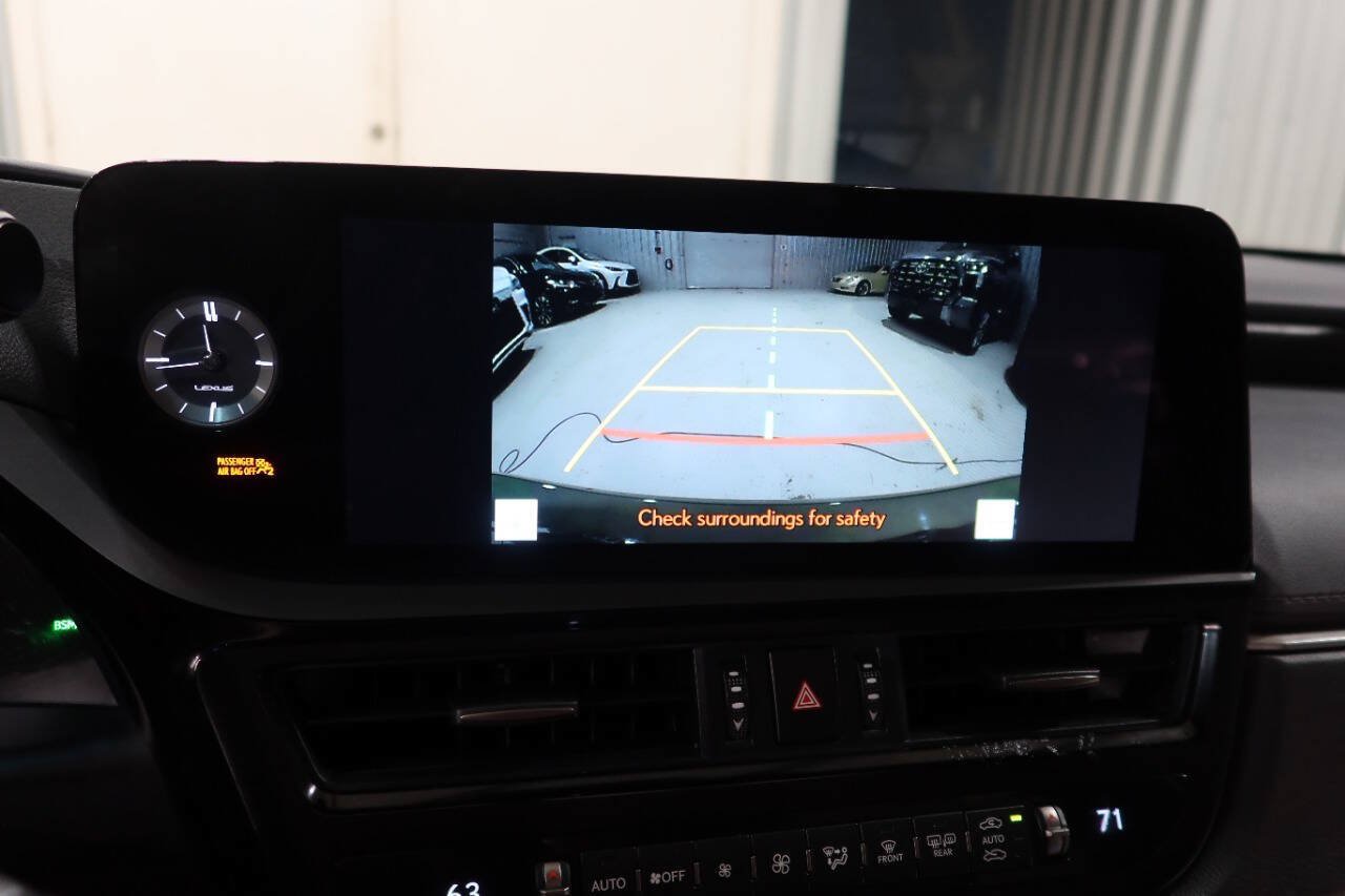 Used 2025 Lexus ES 300h w/ Premium Package FWD image 22
