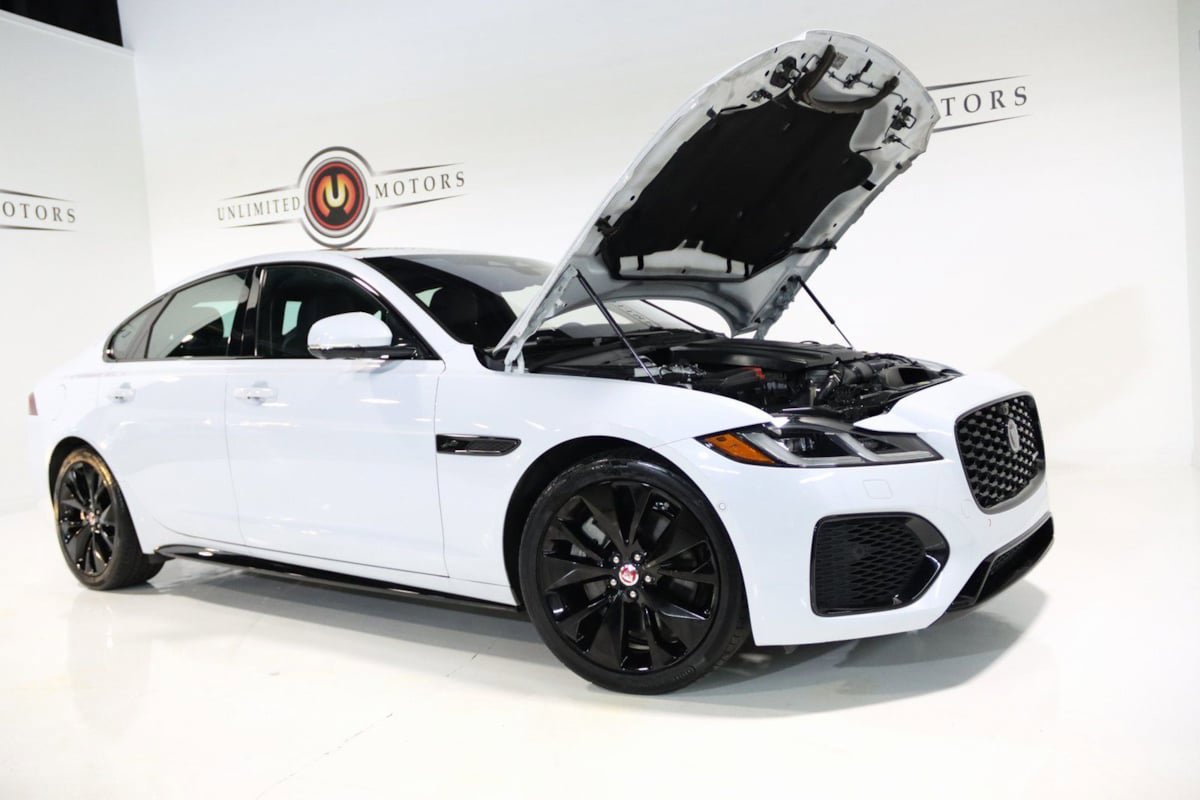 Used 2021 Jaguar XF R-Dynamic SE image 31