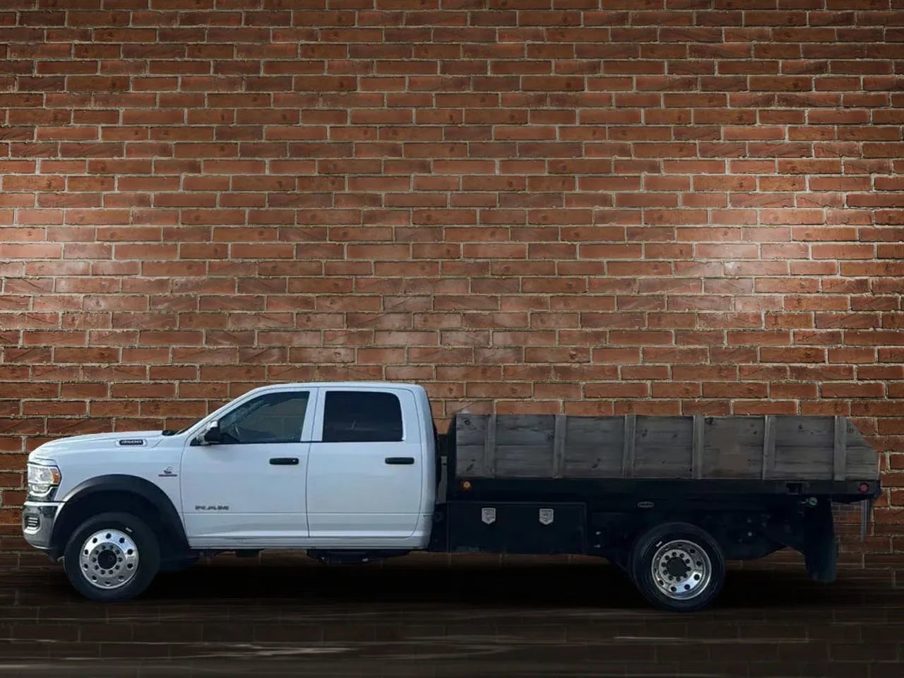 Used 2021 RAM 4500 Tradesman w/ Chrome Appearance Group image 2