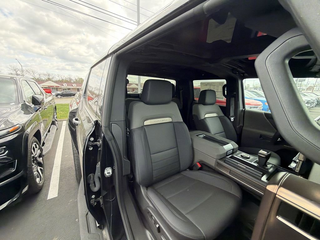 New 2025 GMC Hummer EV 3X AWD/4WD image 32