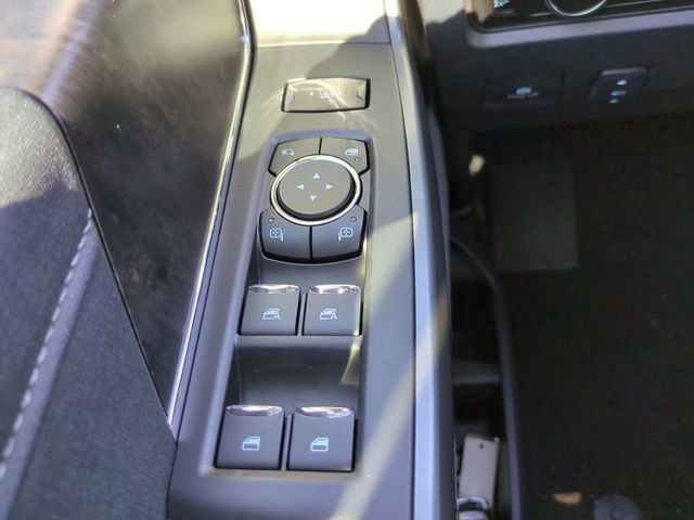 New 2026 Ford F250 Lariat w/ Black Appearance Package image 25