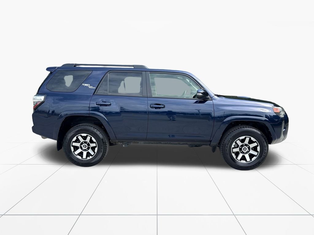 Used 2024 Toyota 4Runner TRD Off-Road Premium AWD/4WD image 10