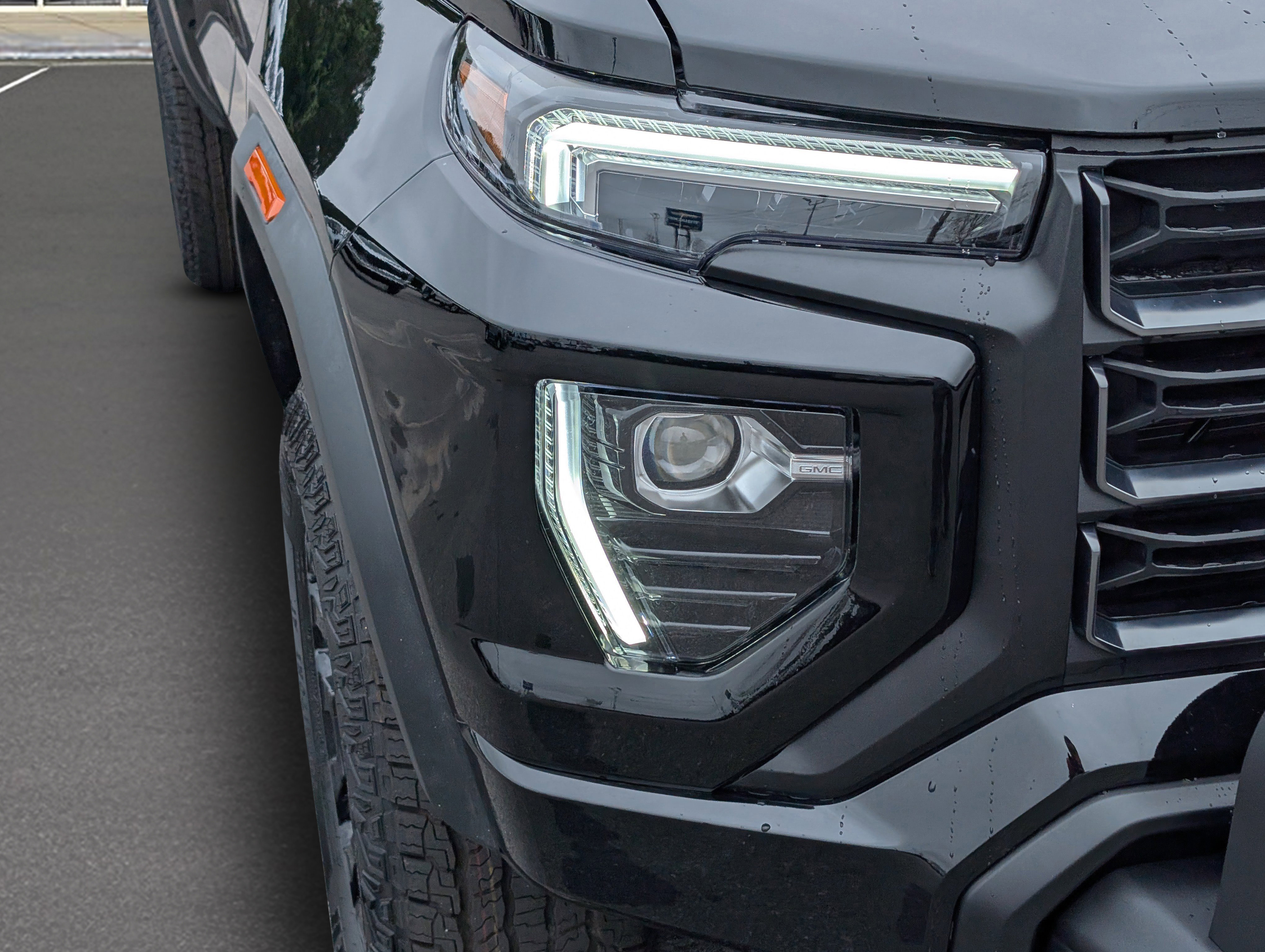 New 2026 GMC Canyon AT4 w/ Off-Road Front Bumper Package image 4