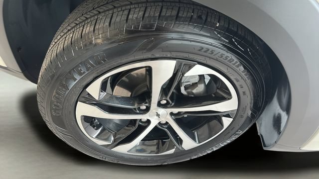 Used 2026 Chevrolet Trax RS w/ Driver Confidence Package FWD image 19